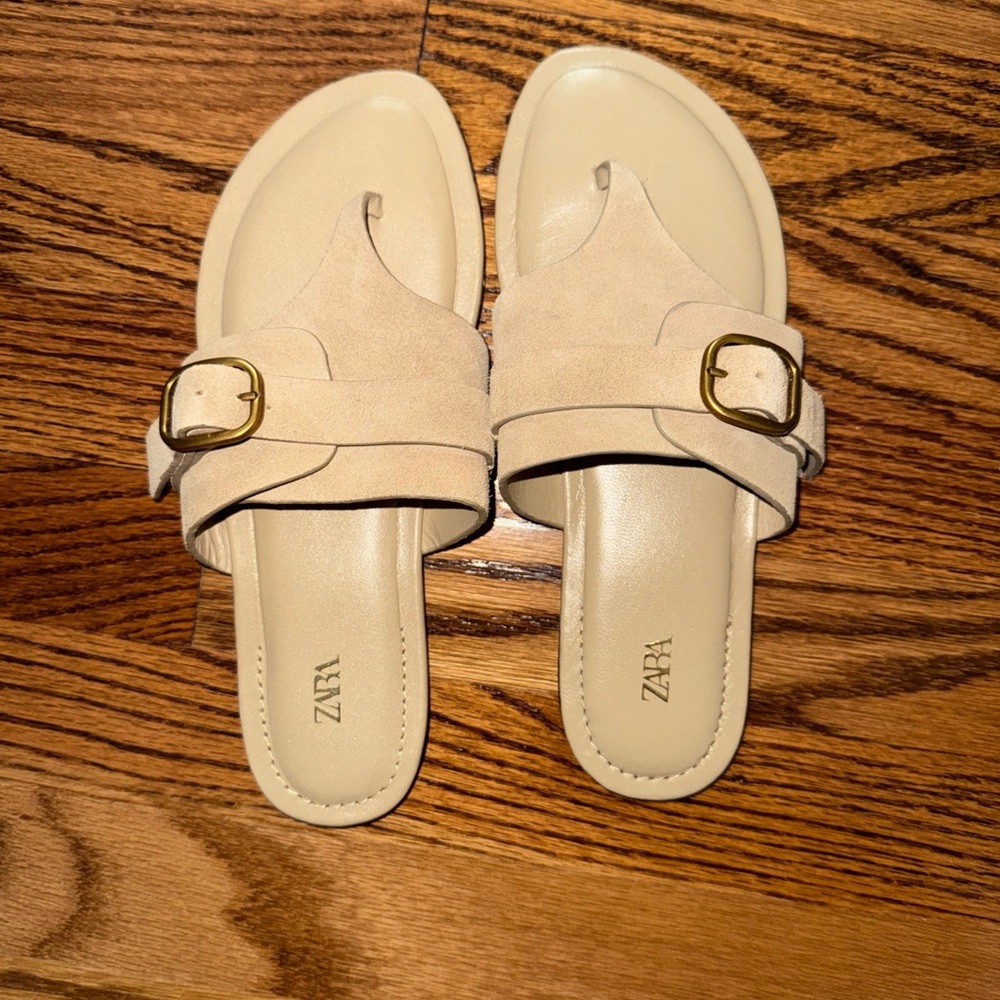 Zara Women's Beige Sandals with Gold Accent